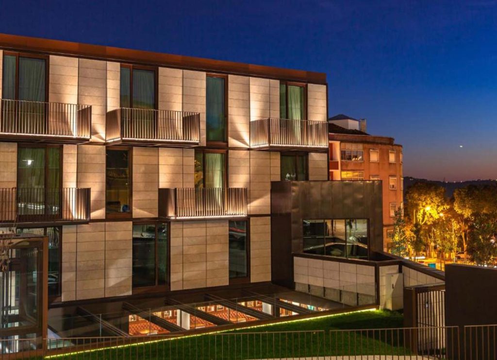 Boek een Luxueus Strandhotel in Lissabon en Geniet van een Betoverende Kustvakantie